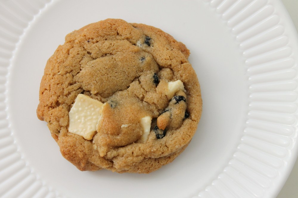 blueberrywhitechocolatecookie