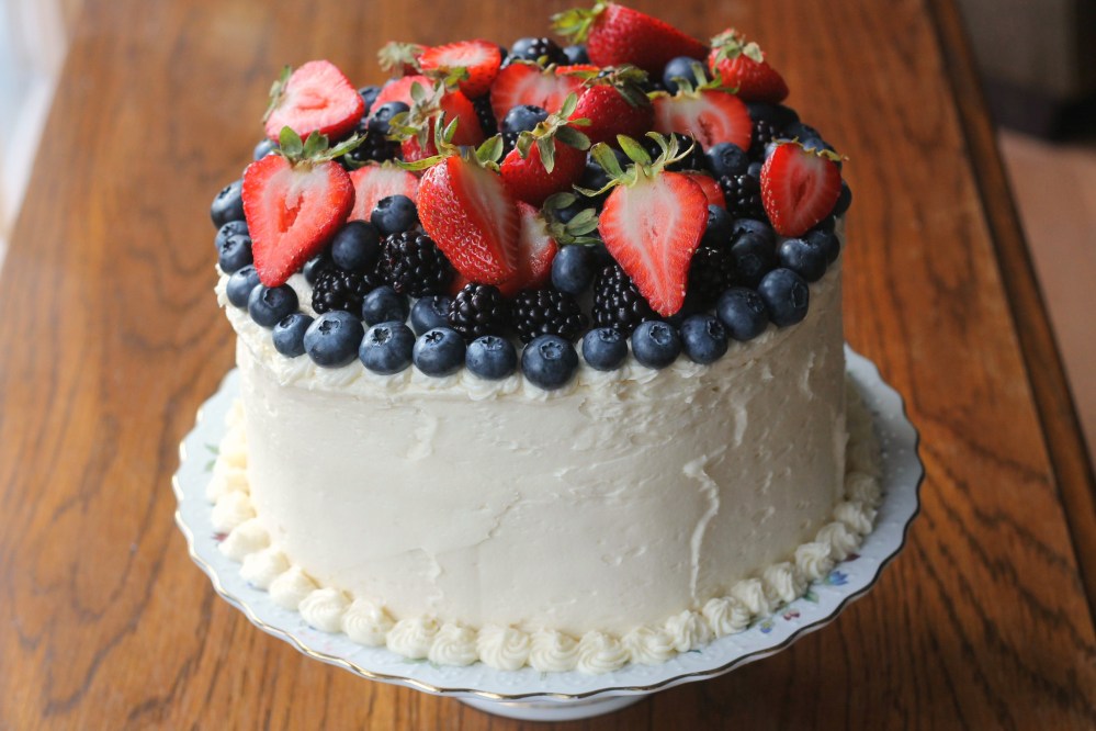 berrybuttermilkcake